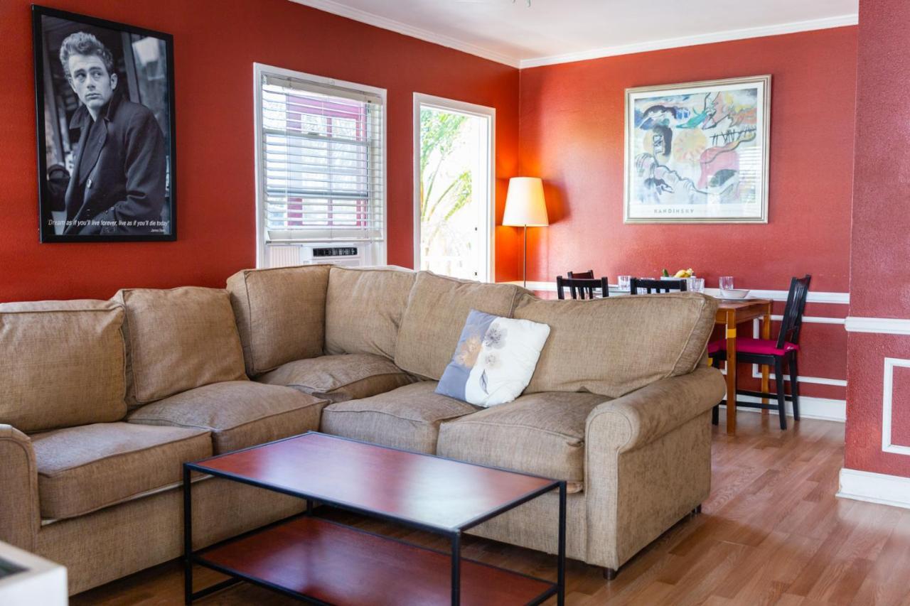 Hollywood Hills Suites Los Angeles Extérieur photo