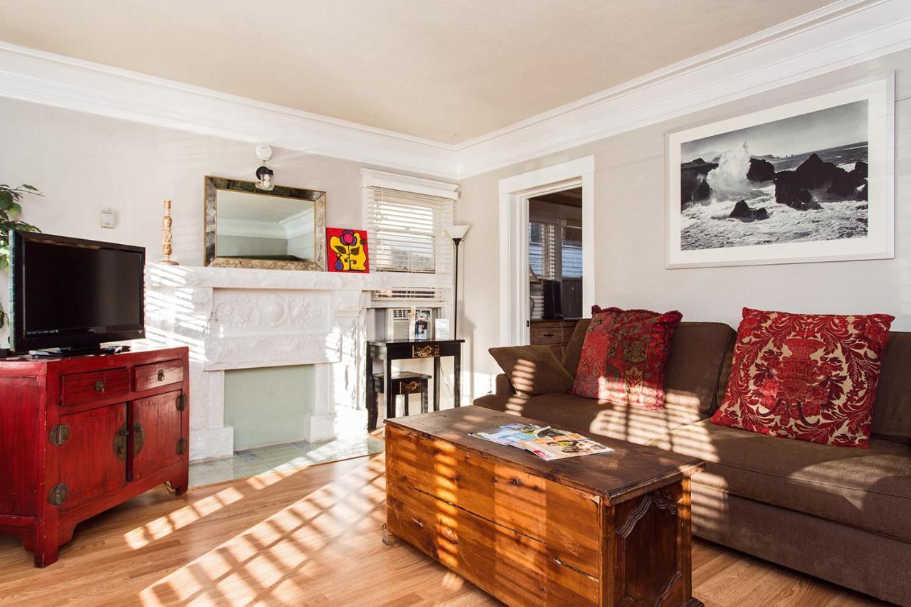 Hollywood Hills Suites Los Angeles Extérieur photo