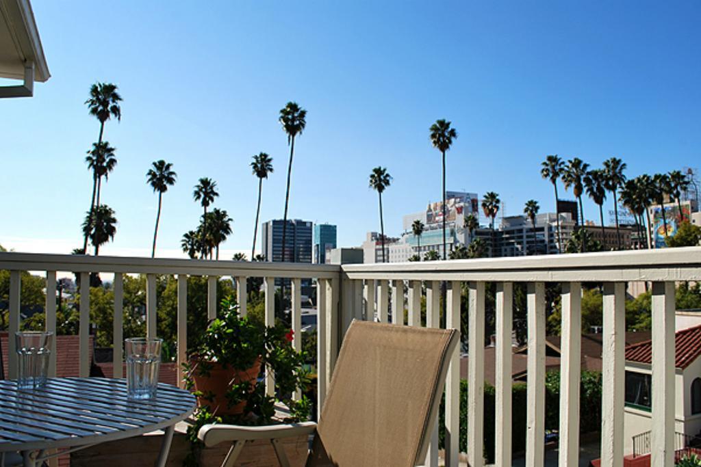 Hollywood Hills Suites Los Angeles Extérieur photo