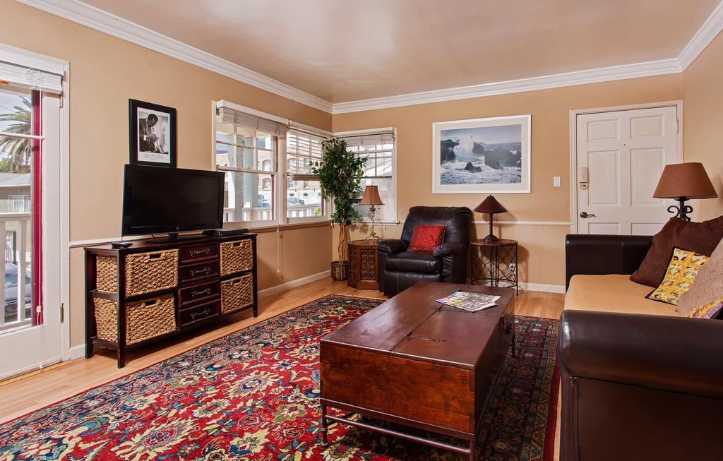 Hollywood Hills Suites Los Angeles Extérieur photo