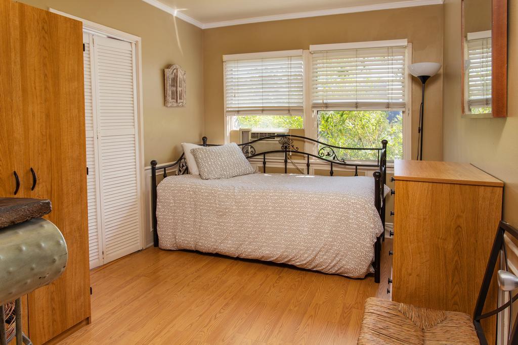 Hollywood Hills Suites Los Angeles Extérieur photo