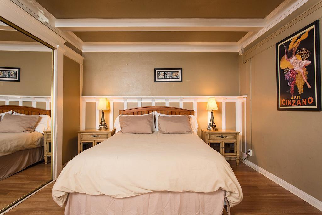 Hollywood Hills Suites Los Angeles Extérieur photo
