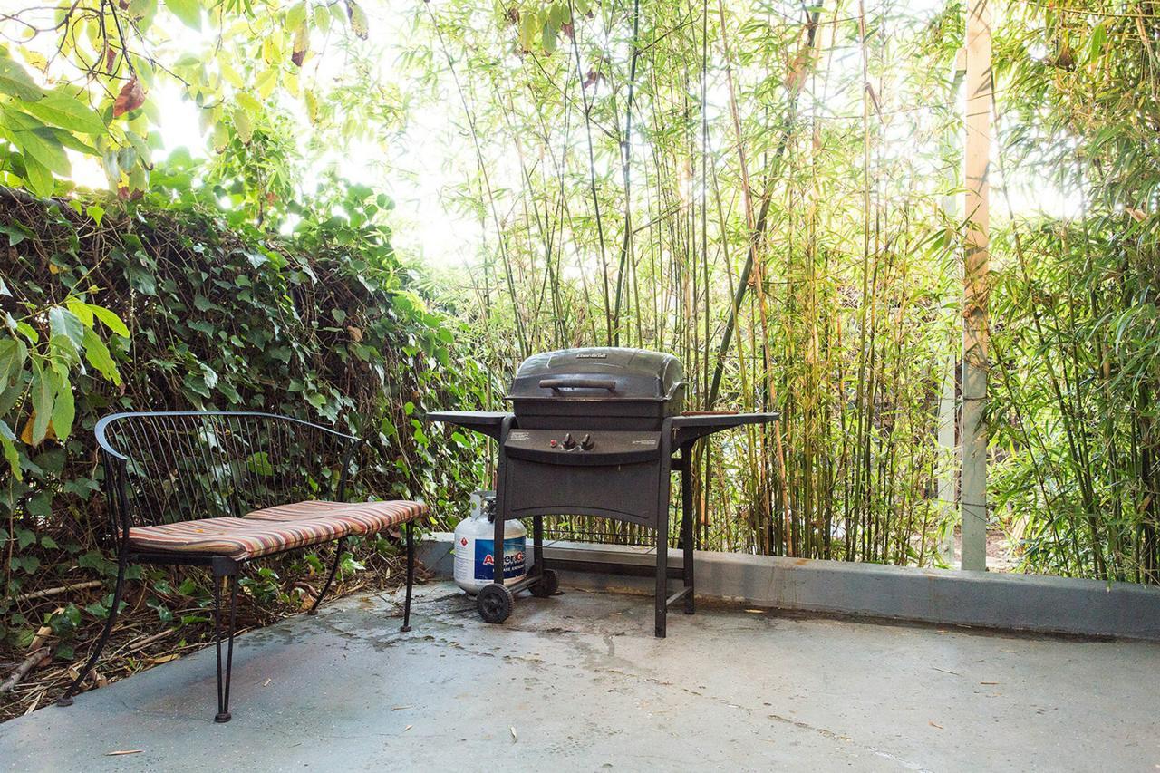 Hollywood Hills Suites Los Angeles Extérieur photo